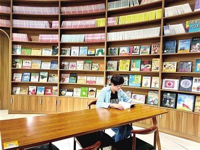做学习发生的地方——海淀融媒记者探访樊登书店（北京中关村店）