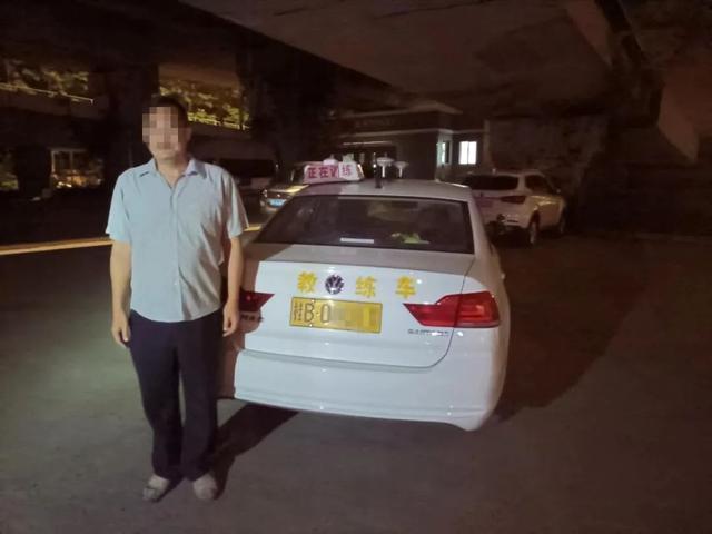 离谱！柳州男子酒后开车，被查后语出惊人：我是教练！