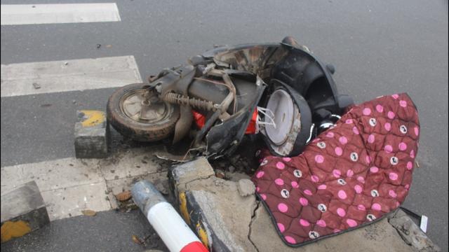 桂林一男子过马路一分钟就被撞了3次！交警：负全责