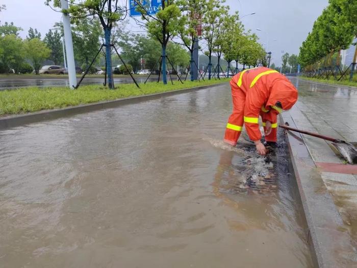 安徽变更强对流黄色预警！合肥交警提醒：这些路段仍有积水，正全力处置！