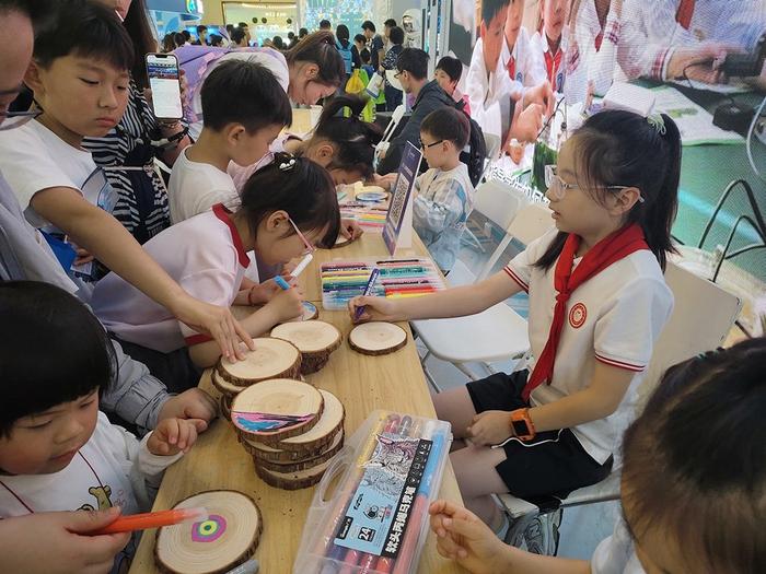 孩子随着年龄增长提出的“怪问题”越来越少，好奇心如何保护？