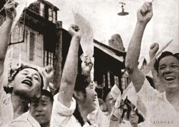 30张珍贵老照片，诉说上海解放的故事