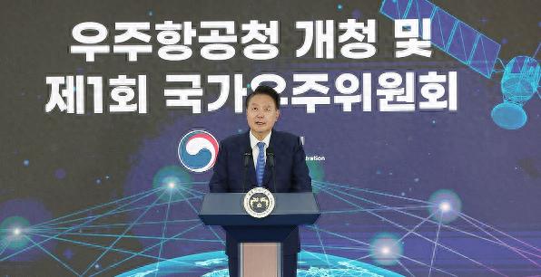 韩媒：尹锡悦表示，韩国计划于“2032年登陆月球、2045年登陆火星”