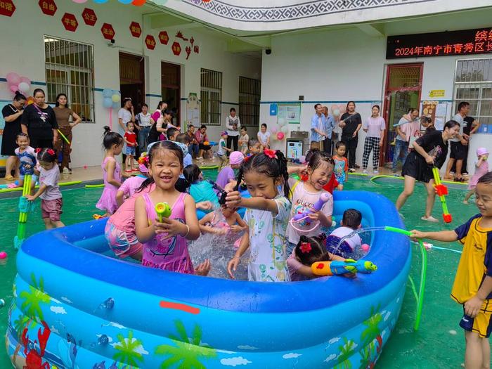 南宁市青秀区长塘镇中心幼儿园及各分园开展六一儿童节系列活动