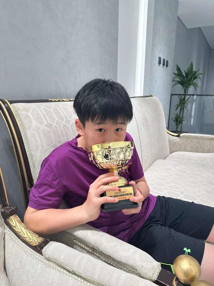 壁球少年刘元浠：拿奖那一刻，放弃的所有都值了｜竞技新势力