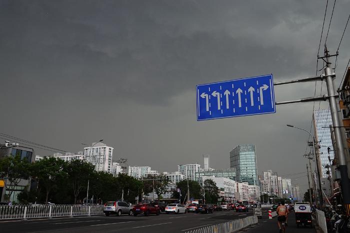 封面新闻｜北京大风“刷榜”了！强对流天气能否预报？如何防范？