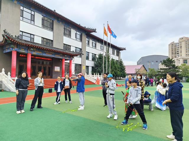 ​长春市南关区文庙社区举行“悦动国风·趣味六一”亲子运动会