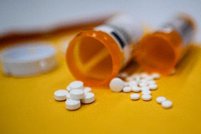 美研究：近1/3美国人有亲友因滥用阿片类药物丧生
