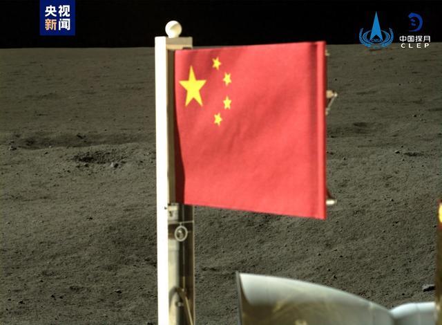 把岩石搓成线 这面刷屏的五星红旗科技范儿满满