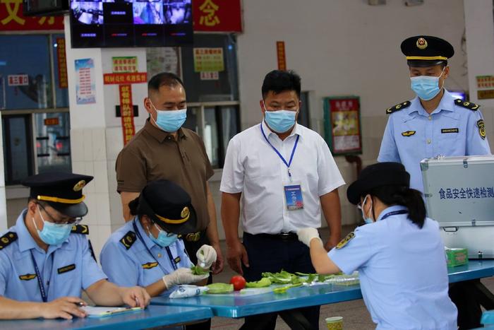 冲刺高考｜“爱心护考”模式开启，各地多举措为考生护航