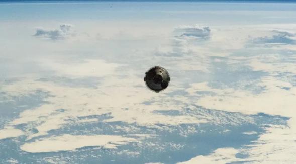波音“星际客机”成功对接国际空间站，但过程波折不断