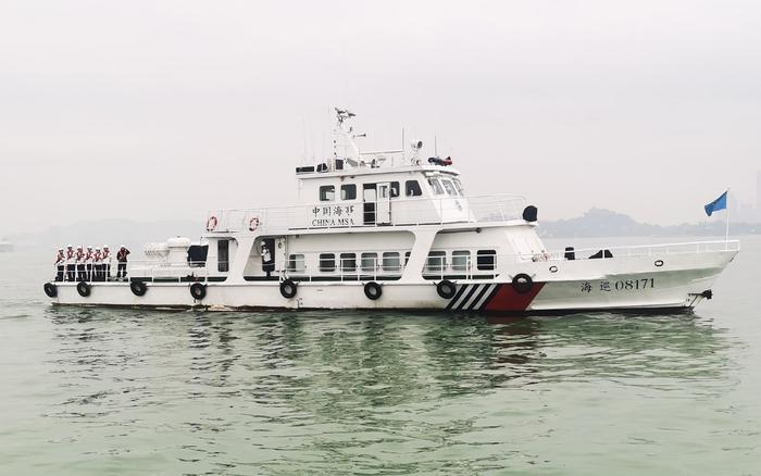 打击各类水上违法行为，福建海事航保部门开展联合巡航