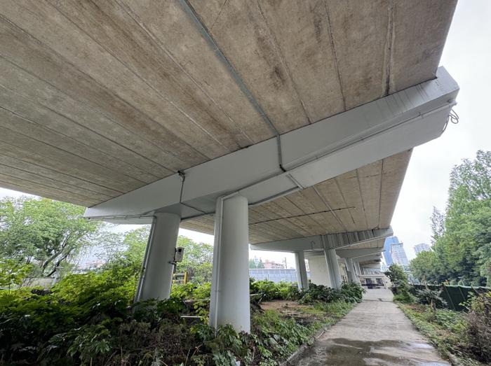 宁波市中心一高架桥疑似出现多条裂痕？最新消息……