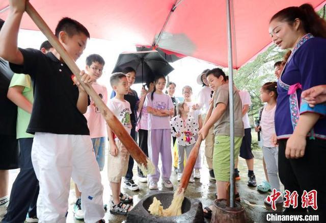 广西侗乡：学子非遗研学度端午