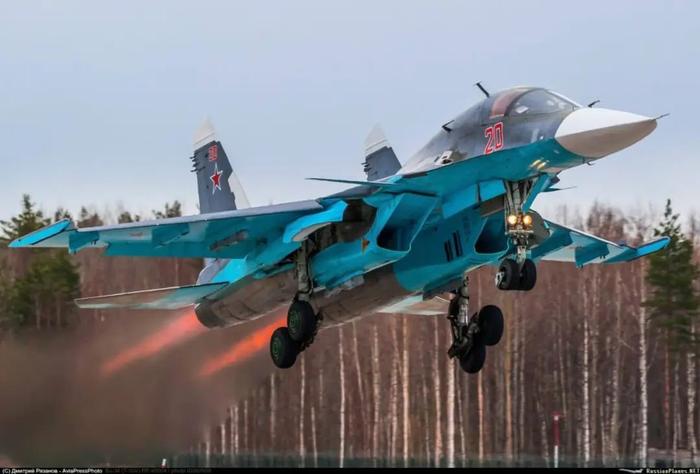 突发！俄苏-34战机坠毁，“两名飞行员遇难”