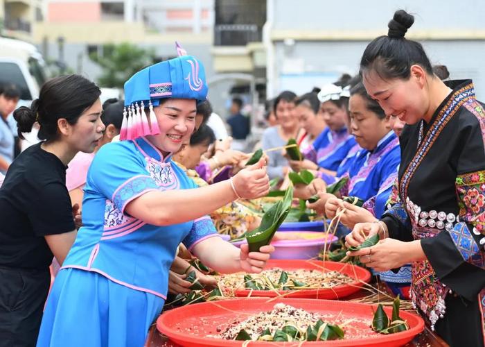 从“粽”享端午看传统节日如何融入现代生活