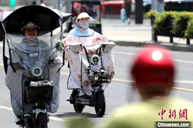 西安继续发布高温橙色预警 部分区域最高可达41℃以上