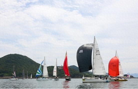 韩国“新万金国际帆船大赛”因灾害遇挫，韩媒想起去年“世界童军大露营”状况频出