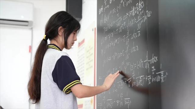 “四年级显现数学天赋”！记者探访“数学天才”姜萍的老家