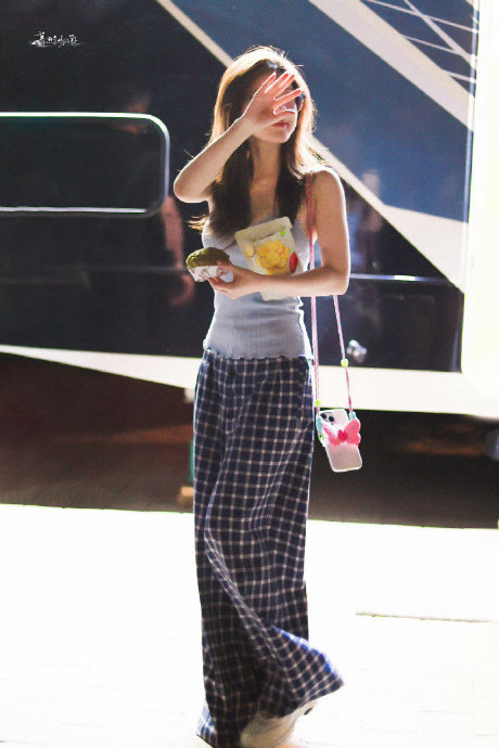 饭思思的身高 w700d1q75cms.jpg