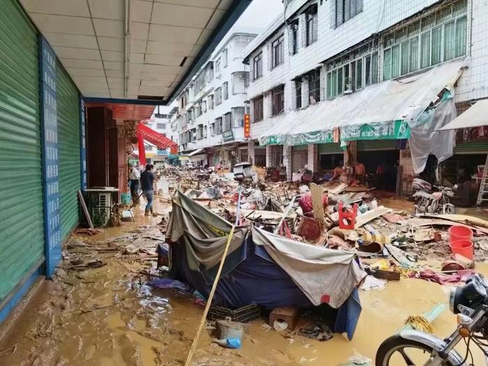 广东梅州三日：暴雨洪水过后，当地急需物资