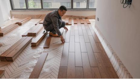 天格地暖实木地板为何大受欢迎？用24年迭代完善的“新一代实木地板”