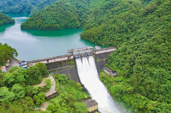 南方强降雨｜桂湘赣等地多座大坝、水库开闸泄洪