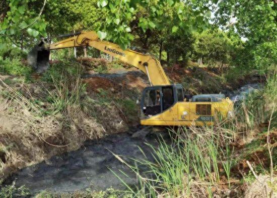 五河县沱湖乡：四举措整治黑臭水体，推动生态宜居乡村建设