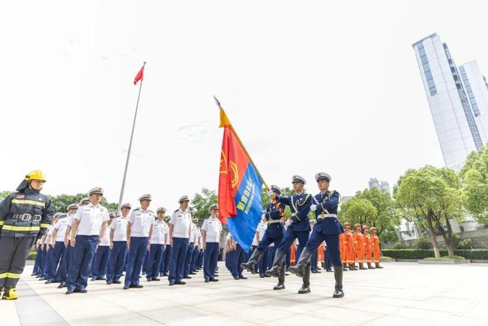 湖北省消防救援局正式挂牌