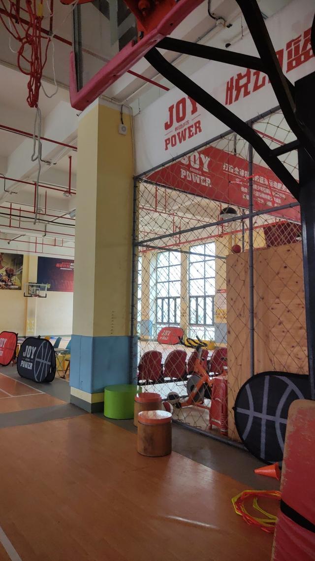 悦动篮球上海多校区同时闭店，转课需补费？退费又无门？