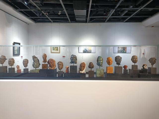东北三省美术作品展在长春世界雕塑园举办