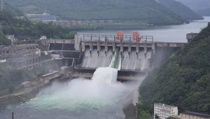 大暴雨特大暴雨，未来三天要当心 ，究竟何时才能喘口气?