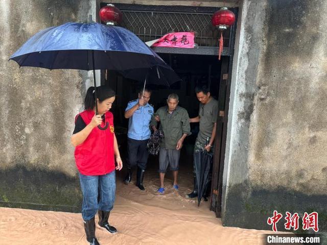 再发暴雨红色预警 杭州建德全力防汛抢险