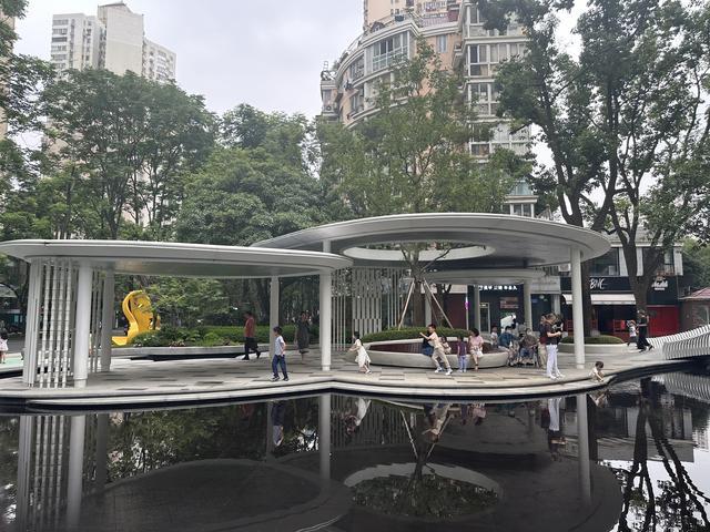 让“美丽街区”全龄可参与，上海静安打造首个“口袋公园带”