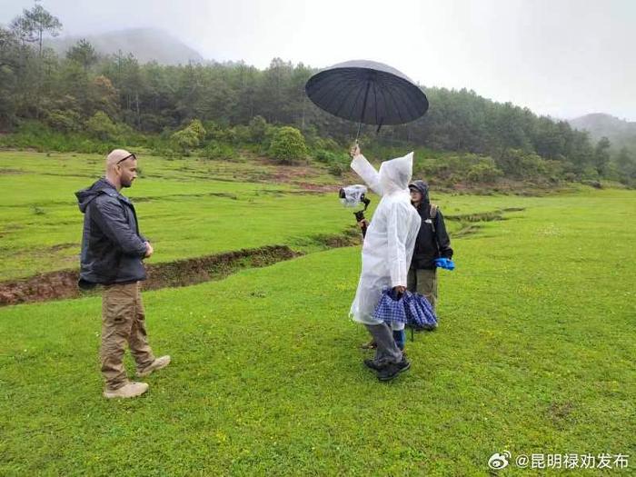 中央广播电视台拍摄组到禄劝开展取景拍摄