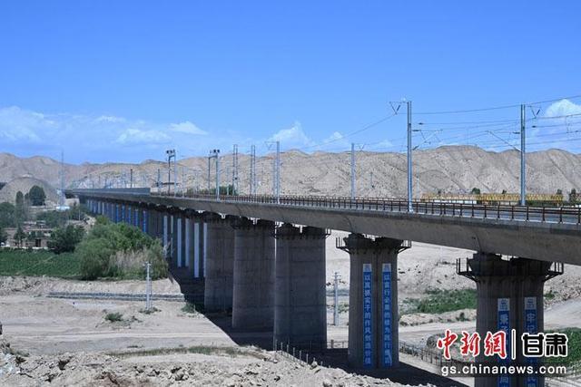 兰张高铁中川机场站建设全面完成