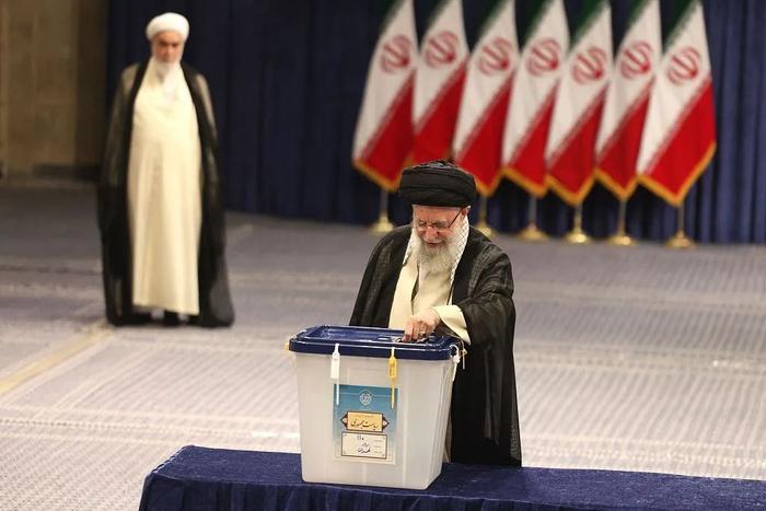 最新！“伊朗总统大选将进入第二轮投票”
