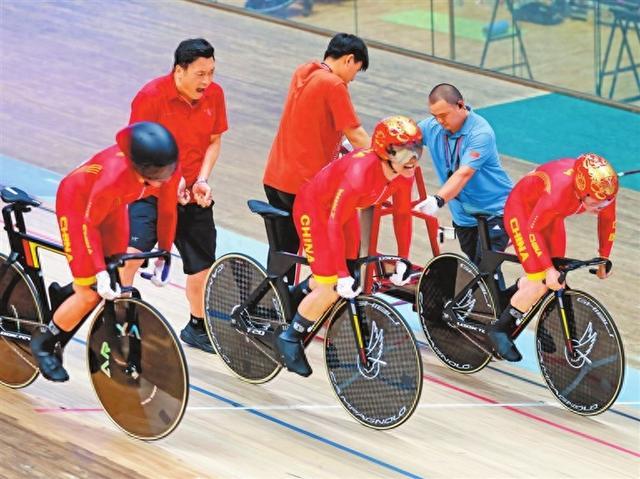 两位河南姑娘打破世界纪录 中国场地自行车联赛总决赛洛阳开赛