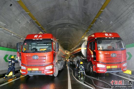 先进设备技术亮相广西高速公路隧道突发事件应急演练