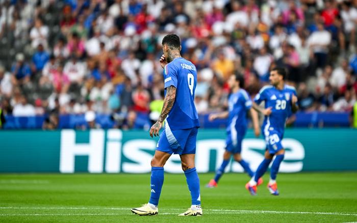 欧洲杯卫冕冠军溃败出局，意大利缘何堕落至此？