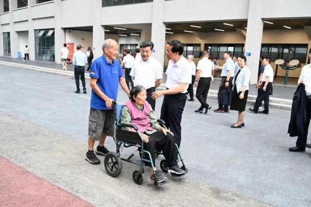 程凯在四川调研时强调 加大力度学习宣传贯彻好无障碍环境建设法