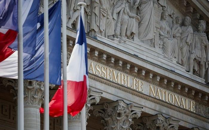 法国国民议会选举30日举行 极右翼国民联盟民调支持率持续领先