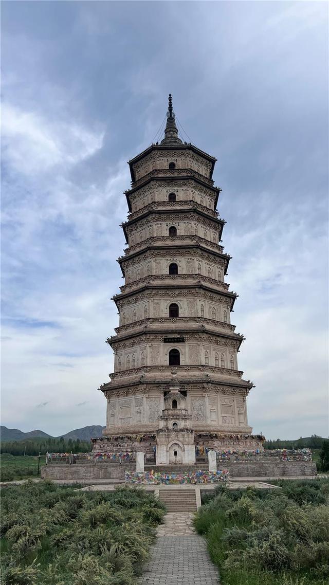 跟着赤峰“文物主题游径” 打卡“诗和远方”