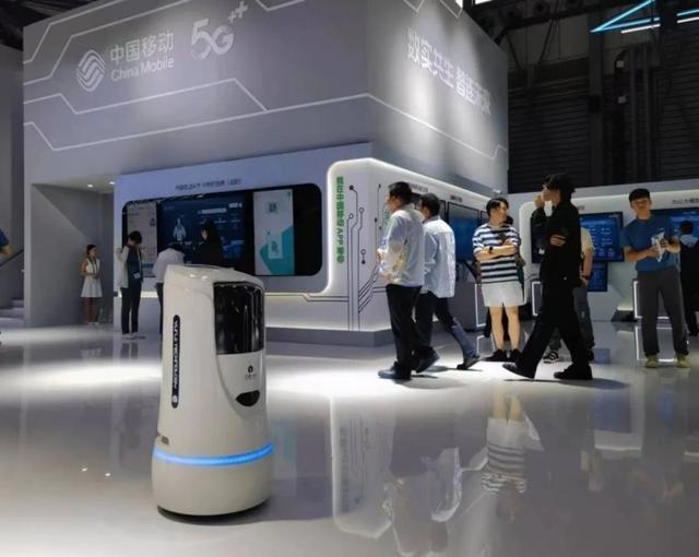 2024上海世界移动通信大会举行 云迹科技携手中国移动聚焦5G科技前沿创新