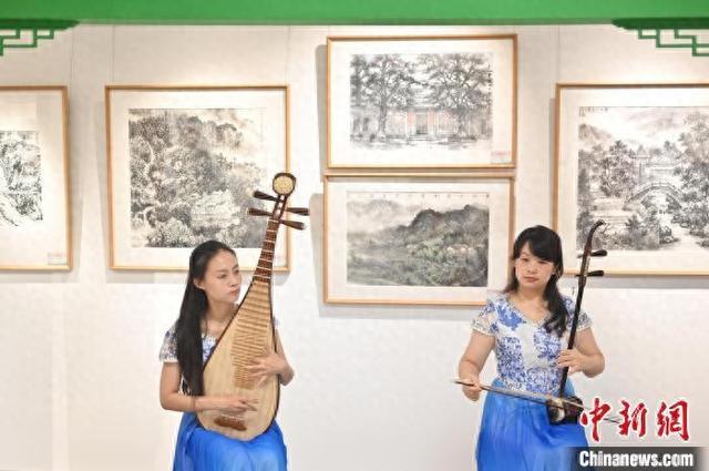 荔湾梅江两地书画摄影文化交流活动成果作品展在广州开展
