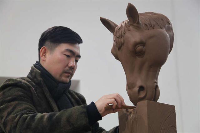 雕塑家刘强个展聚焦“乡土中国”中的牛