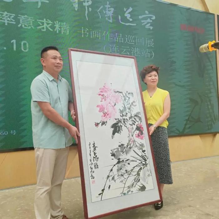 著名书画家朱传宏书画作品展在连云港市文化馆开展