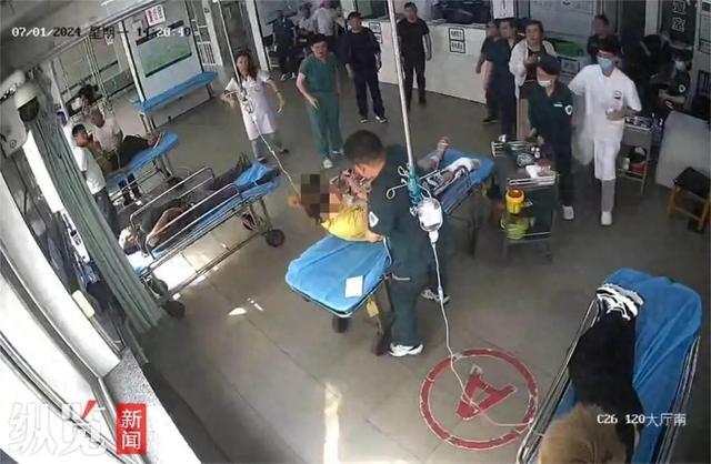 紧急！辽宁一患者急诊室持刀自伤，男护士夺刀救人！