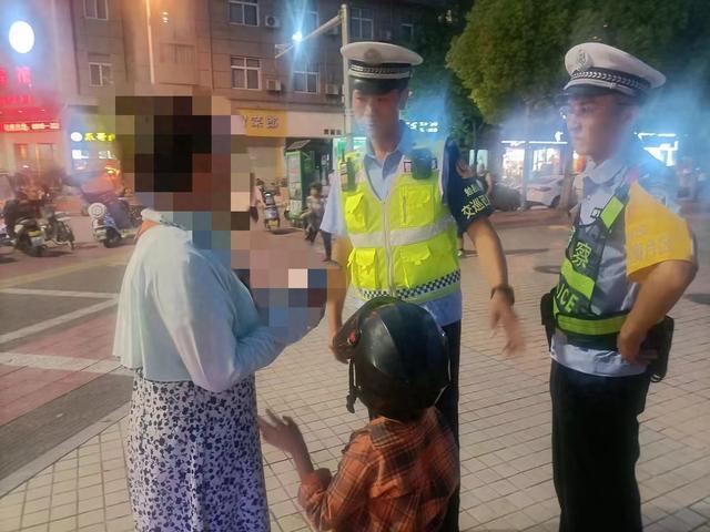 勉县公安交警找回走失小孩