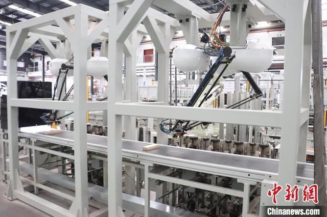探访亚洲单体最大实木备料工厂：“造家具”也能零部件化生产